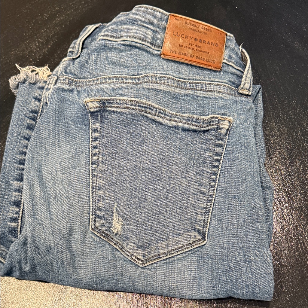 Lucky Brand Women's Light Blue Straight Leg Jeans